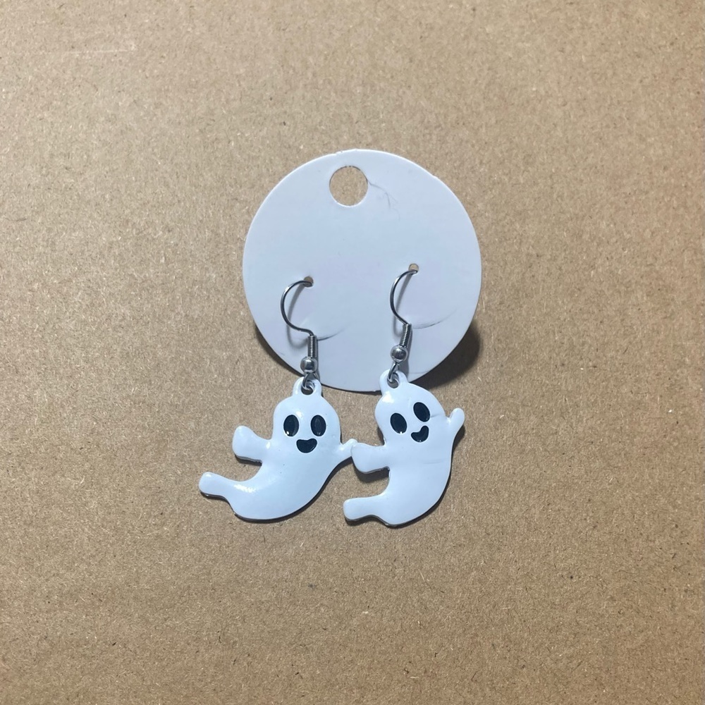 Ghost Dangle Earrings NEW Halloween Inspo